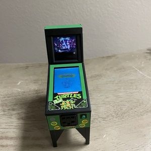 Miniature teenage mutant ninja turtles, pinball machine